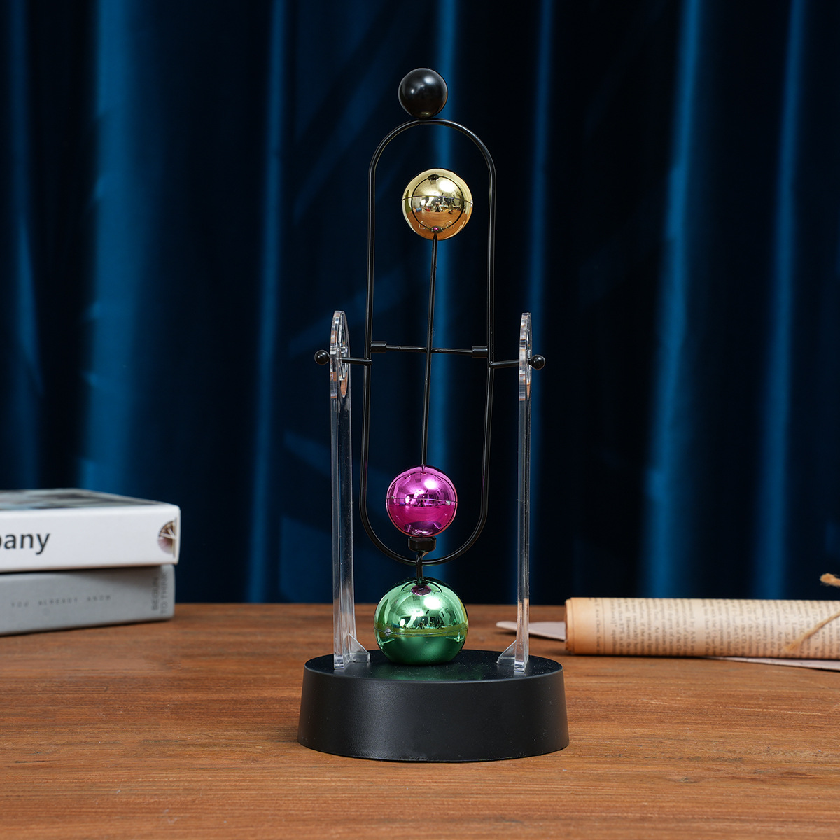 Solar System Orrery - 뉴턴 진자 영구운동 장식품 모던 미니멀리스트